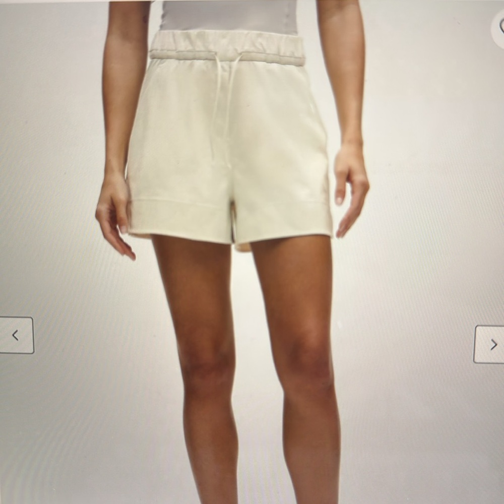 LULULEMON CINCHABLE WAIST HIGH RISE WOVEN SHORT SIZE XXS - Picture 4 of 4